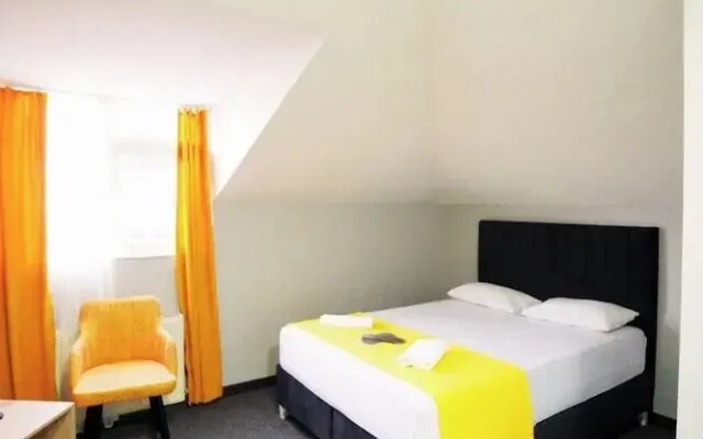 Palace Suit Hotel