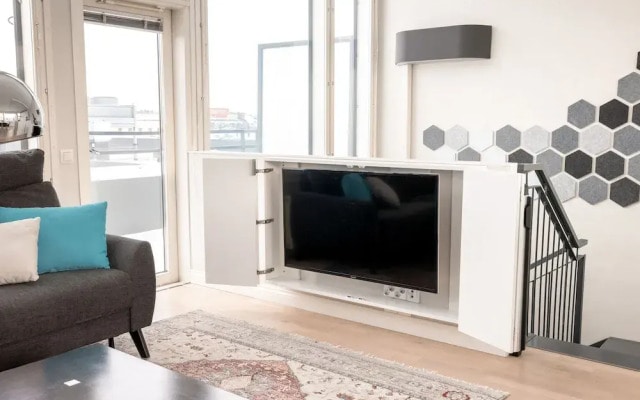 2ndhomes Stunning Penthouse with Sauna