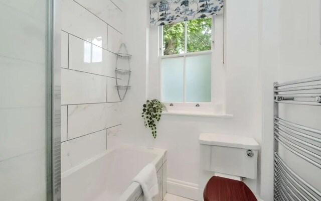 Modern 2 bed Flat - Hammersmith Grove