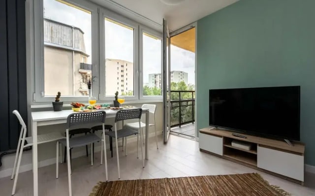 Warsaw Concierge Silver Apartment