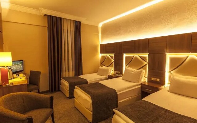 Rumi Hotel
