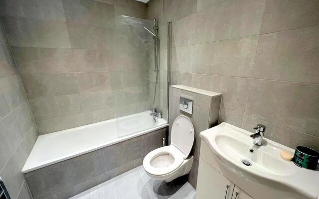 2-bed House - Sleeps 5 & Central Links