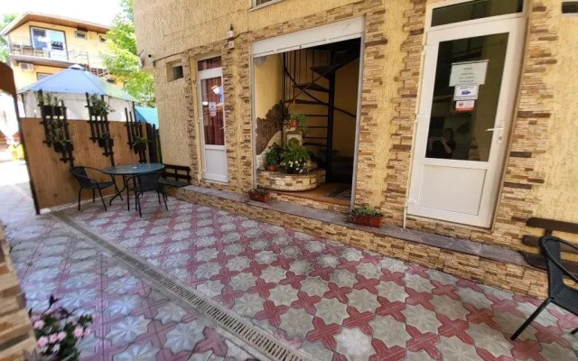 Guest House Dzhemete Pelikan
