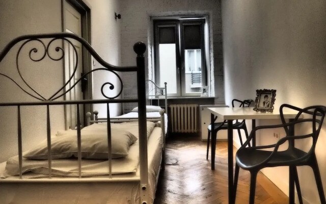 Hostel Chmielna 5 Rooms & Apartments
