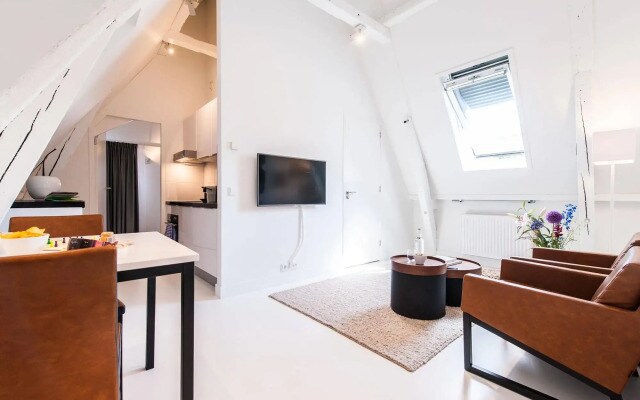 YAYS Amsterdam Salthouse Canal by Numa