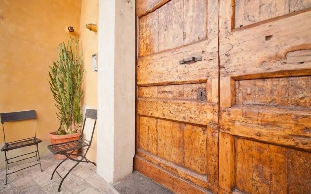 Home2Rome - Trastevere Mercanti I