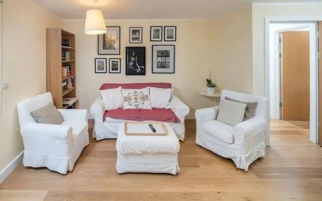 Spacious 3bed2bath W/balcony in Battersea