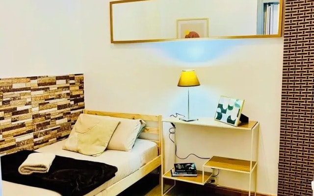 Basic Interior Apartment Sagrada Familia