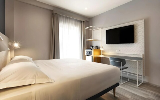 Adesso Hotel