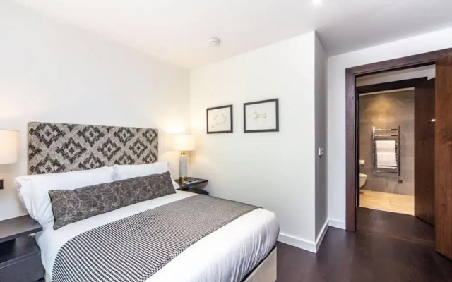 Luxury Two bed by the US Embassy