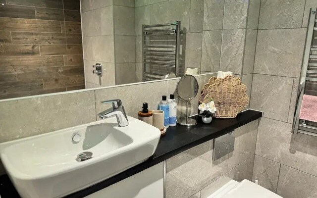 Sheffield Centre - Modern 1BR Apartment - Sleeps 3