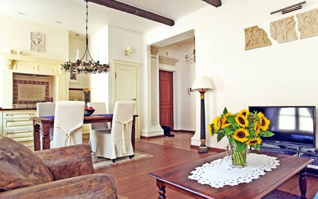 Castle Square Apartment