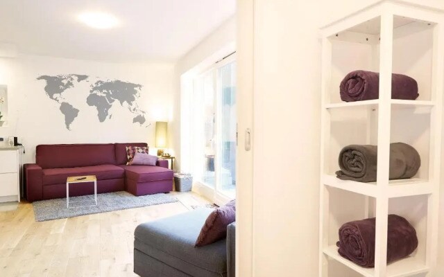 Lovely Garden Flat near Royal Park