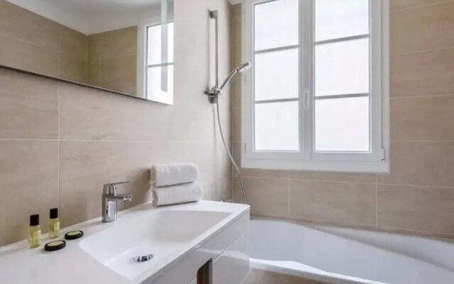 Luxury 4-bdr Apartment Near Saint-germain-des-prés
