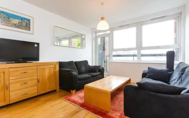 Bright and Colourful 2 bed Flat in Islington