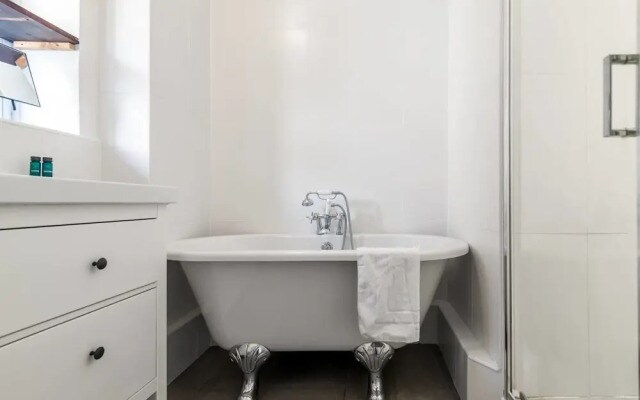 Cosy Flat In Quiet Wapping
