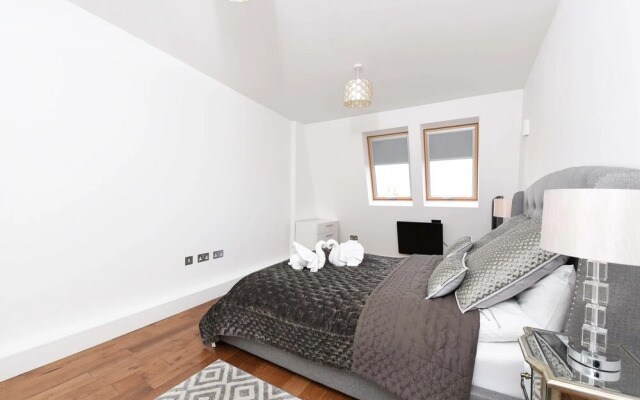 Modern & Spacious 2 Bed Apartment at Clapham Junction