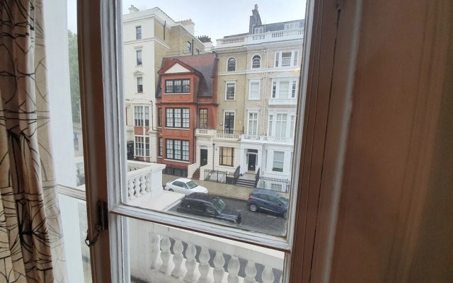 Studio Apartment in South Kensington 7