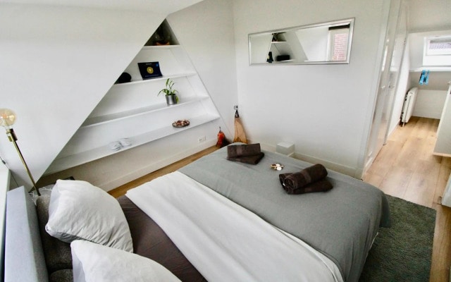 Beautiful penthouse near Rai and centre