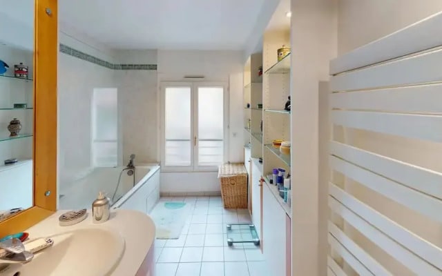 Marais Two Bedroom Haven