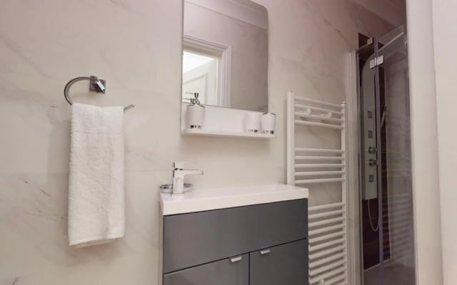 Leinster Gardens 3A - 2 Bed Apartment