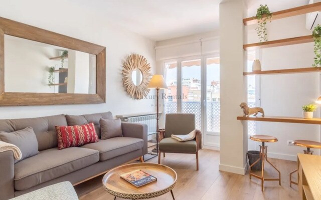 Apartment for 4 in Chamberi ( Plaza Olavide II )