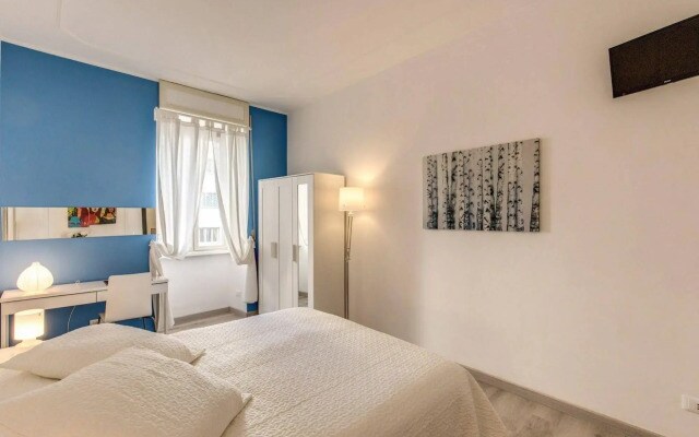 Italy Rents Colosseum - Termini