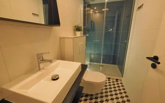 Bastille ChicSuites