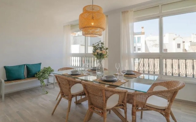 C103 - Sunny Terrace, Old Town Views