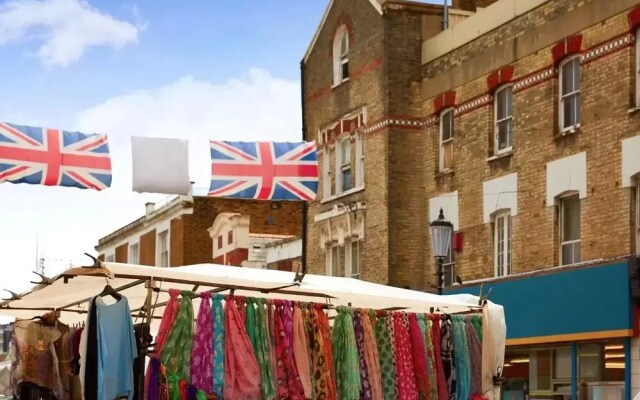 Comfortable one bedroom apartment in Notting Hill, Lambton Place near Portobello
