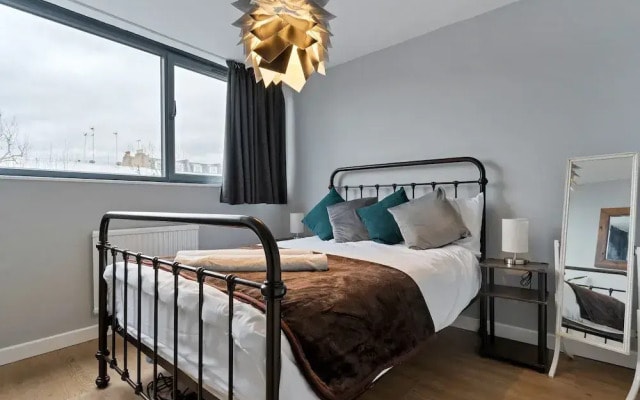 Kensington 3 Bedroom Flat Close2subway