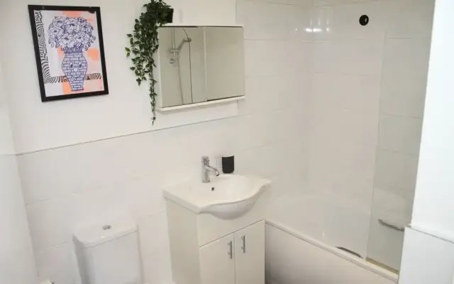 3 Beds 2 Baths Oxford Circus