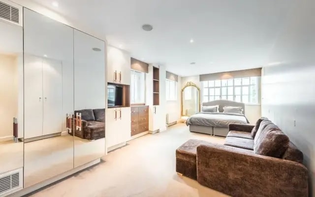 Hans Place Apartments
