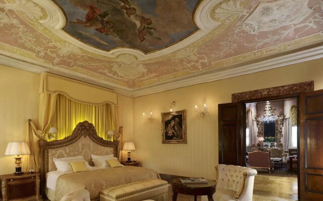 Отель Danieli, A Four Seasons