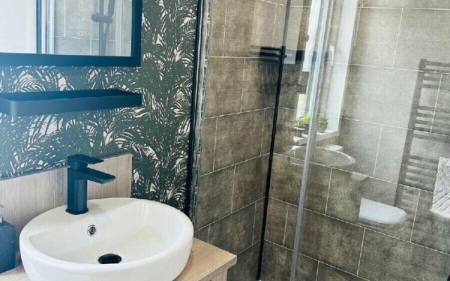 Ashbourne Heights Holiday Park - Holiday Accommodation 18103