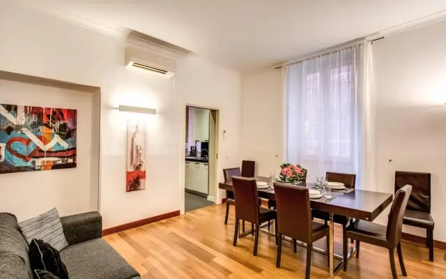 Holiday Apartment Bernini Near The Trevi Fountain - 4 Bedroom