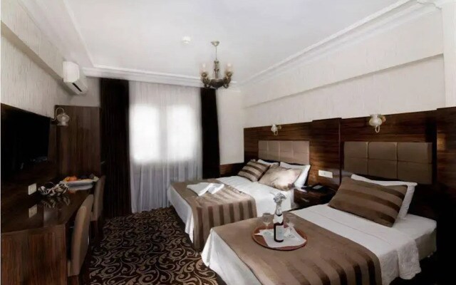 Pelikan Hotel
