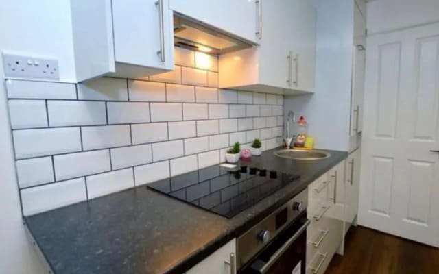 Small Cosy Studio In Plaistow. East London