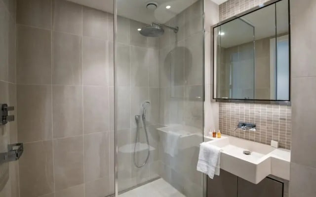 Fabulous One Bedroom Apartment in Exclusive Canary Wharf