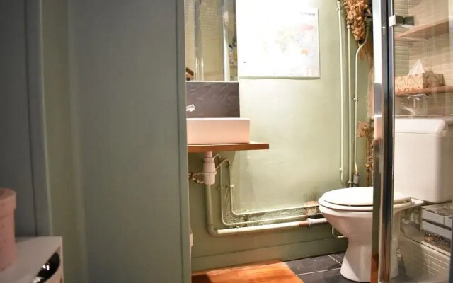 Cosy Studio Apartment in Paris 14th