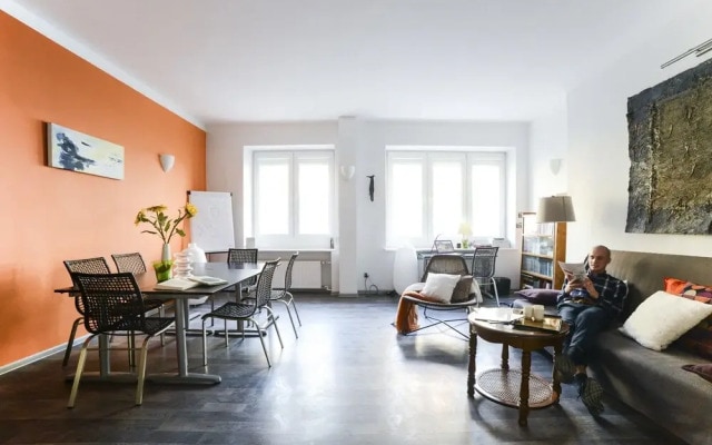 Apartment next to Central Railway Station