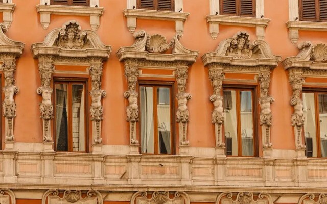 The Couper Piazza di Spagna
