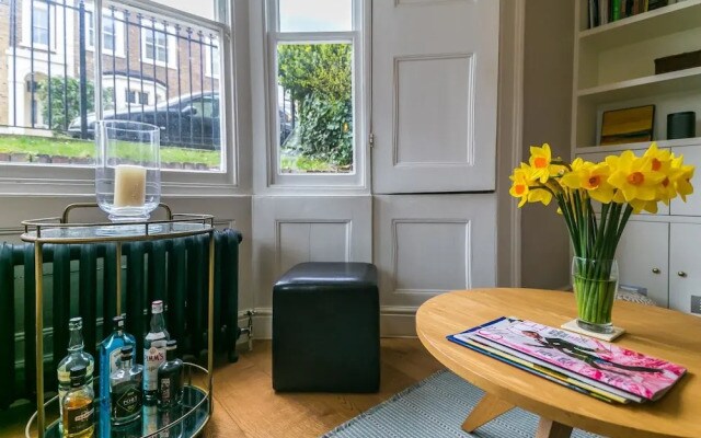NEW Charming 2BD Basement Flat Heart of Battersea