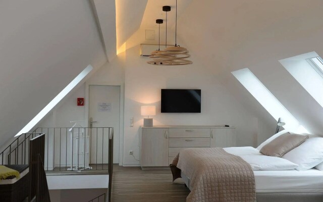 Frederics Serviced Apartments - Dantestr