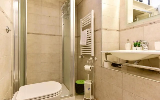 BMGA l Coliseum Rome Apartment 1Bdr for Couples