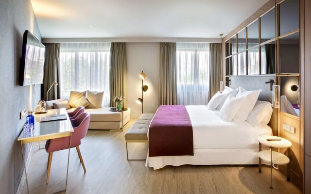 Отель Barceló Emperatriz