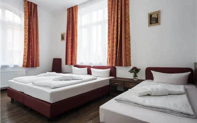 Hotel Queenspark
