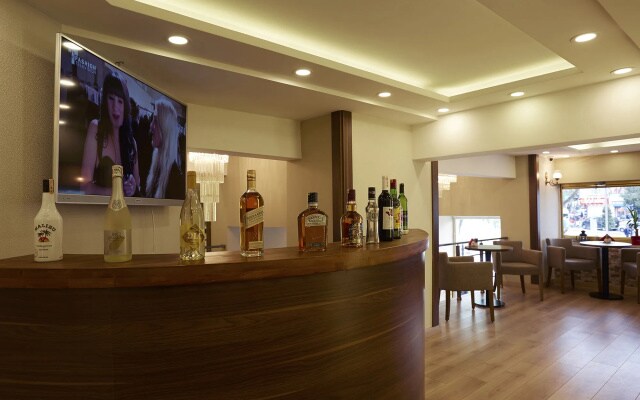 Отель Marmara Place Old City Hotel