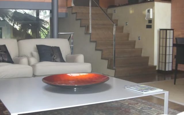 Casa con piscina y BBQ en centro ciudad