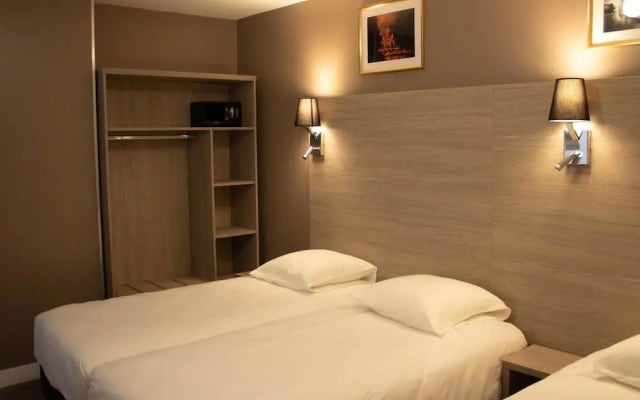Le Paris 18 Hotel